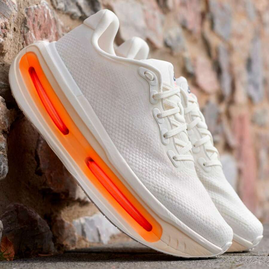 NK Running Vomero Premium Tennis Shoes With Soft Cushioning For Gym And Training - Men's - 白色/橙色 - 查看 1