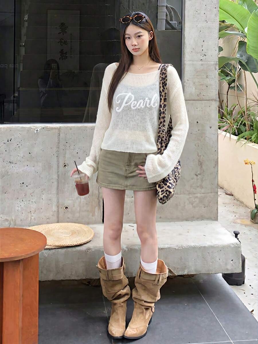 2026早春新款白色纹理喇叭袖针织衫，休闲甜美圆领字母刺绣不规则下摆宽松显瘦淑女风毛衣，适合情人节、开学季、婚礼、音乐节、派对、优雅街头风，Y2K柔和风格女式上衣 - 杏色 - 查看 1