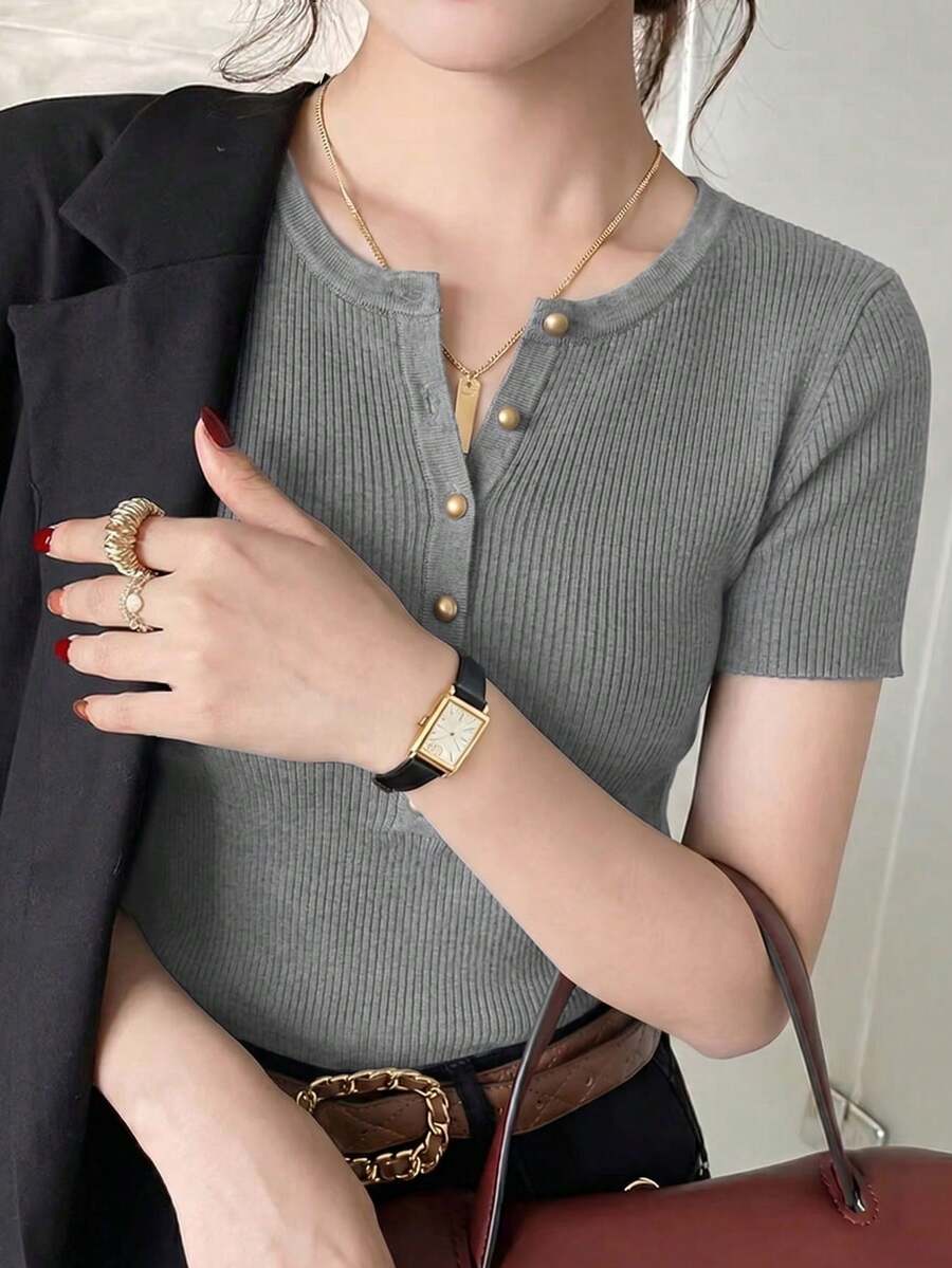 French Elegant Metal Half-Button V-Neck Short Sleeve Knit Top, Spring/Summer Design Sense Slim Fit Chic Versatile Tee For Women - Grey - View 1