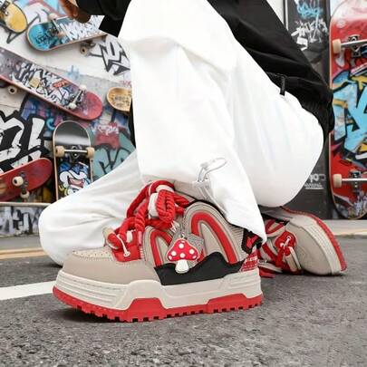  Q-AND Original Design Bread Shoes Couple Models, Men & Women Students Retro Skateboard Shoes, Red Bread Shoes, Non-Slip Thick Sole Shoes, Outdoor Men Sports Shoes, Suitable For Sports, Skateboarding, Holiday Gifts