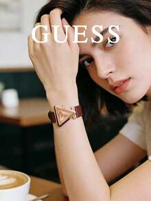 GUESS 女士腕表，优雅玫瑰金配深棕色，标志性三角闪耀系列，独特三角形表壳设计，简约表盘，优质皮革表带，佩戴舒适，艺术画廊社交周年纪念女神必备单品，时尚百搭，30米防水 - GW0548L2 - 玫瑰金 - 查看 3