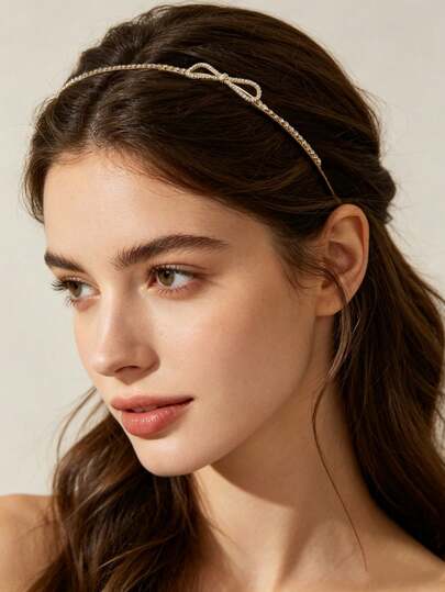 1件女士简约、甜美、可爱的水钻蝴蝶结发箍头饰配饰。