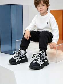 1 Pair Kids' Star Decor Athletic Shoes, With 3D Star Decoration, Made Of Breathable Mesh And Gradient Color Genuine PU Leather, Featuring Shock Absorption, Anti-Slip, Comfort And Versatility, Round Toe, Low-Top, Fashionable Sporty Style, Thick Sole Adds Look, Suitable For Street Wear, Commuting, Etc. (Normal Size, Recommend Ordering One Size Up For Wide Feet) - Black - View 3