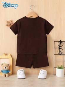 Disney Bộ 2 món áo thun ngắn tay và quần short in hình chuột Mickey đầu to dễ thương cho bé trai sơ sinh, màu trơn, họa tiết hoạt hình, co giãn, phù hợp cho trẻ sơ sinh mặc hàng ngày, món quà tuyệt vời. - Cà phê nâu - Xem 2