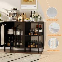 Aparador moderno con puertas de vidrio templado – Estantes ajustables, tiradores de metal, almacenamiento multifuncional para entrada, comedor, cocina, sala de estar – Acabado en blanco o negro - Hierro negro + tabla de madera negra - Ver 2