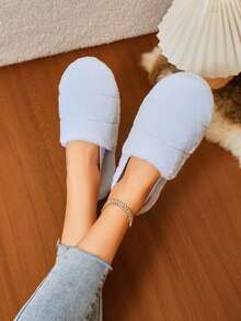 màu xanh da trời mềm mại