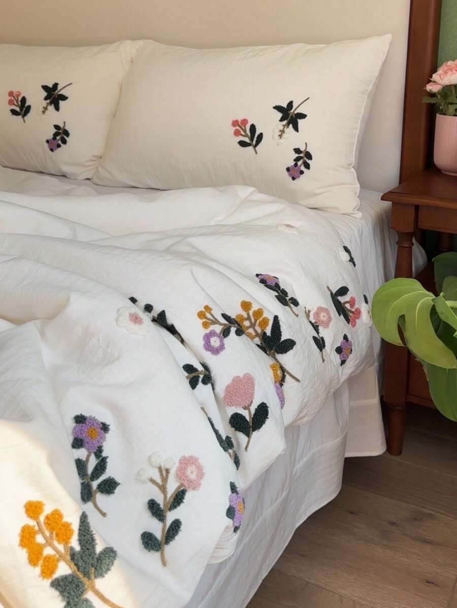 3件套亲肤褶皱纱布柔软舒适浅粉色花卉刺绣被套套装（1个被套+2个枕套，不含被芯），田园花卉风格，适用于卧室、客房、男孩女孩，可机洗