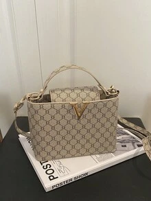 Bolso de mano elegante con diseño de letra 2026 Niche, nueva bolsa de hombro y bandolera de moda y estilo para mujeres - Beis - Ver 9