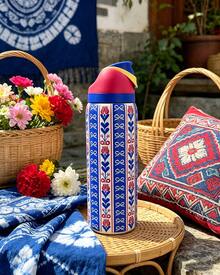 0waIaa Blue Pattern Stencil Aquarius Stainless Steel Bottle, With A Capacity Of 32 Oz (945 Ml), Can Retain Heat For Up To 24 H. It Can Keep Both Hot And Cold Beverages Warm, Suitable For Brewing Coffee And Making Iced Drinks. The Design Is Exquisite And It Is Suitable For Use In Various Occasions Valentine's Day. - 水鴨藍 - 查看 2