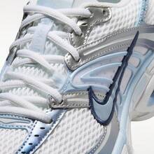 耐克女士 AIR MAX MOTO 2K 休闲运动鞋，低帮 IH7803-100 - 藍白色 - 查看 9