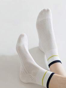 1/3/5 Pairs Men's Summer Breathable Ins Style Mid-Calf Socks, Spring/Autumn Anti-Odor Moisture-Wicking Short Crew Sports Socks - Multicolor - View 2