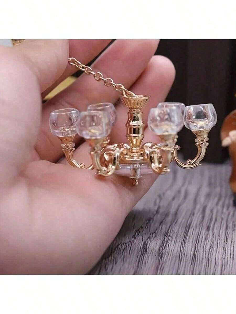 Dollhouse Miniature Retro Pendant Lamp Decor, Painting, Carpet, Coffee Table Accessories, Micro Landscape Decoration, DIY Miniature Home Scene, Collectible Gift For Hobbyists And Enthusiasts - 金色吊燈 - 查看 1