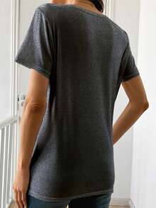 Suave, transpirable y ligera para comodidad durante todo el día. Camiseta de manga corta de mezclilla con diseño de patchwork para mujer - top de cuello redondo suave y elástico con apliques de mezclilla, camisa casual para todas las estaciones, adecuada para combinar con jeans, lavable a máquina y opaca (corte regular). Cuello redondo clásico con un corte relajado que favorece todas las formas del cuerpo y fácil de combinar con jeans, shorts y leggings. - Negro - Ver 11