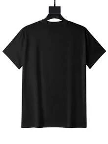 Camiseta de fútbol negra para hombre con el eslogan "La vida es sobre golpes y asistencias", ropa para aficionados, diseño de jersey de algodón transpirable, corte ajustado, estilo casual, adecuada para jugadores de fútbol y seguidores, camiseta de manga corta con cuello redondo. - Negro - Ver 3