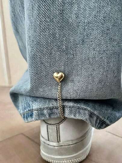 2pcs Heart-Shaped Pants Hem Clips, Hidden Button Design Seamless Fit, Prevent Pants From Dragging On The Ground. Suitable For Dress Pants And Casual Pants, Waterproof, Portable, Durable.