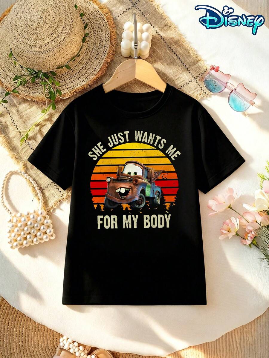 Disney Licensed Style | Cars Tow Mater Retro Print Crew Neck Women's Short Sleeve T-Shirt - Funny Playful & American Casual Vibe, Soft Breathable Fabric, Crew Neck, Ideal For Vacation, Travel & Daily Casual Wear - 黑色 - 查看 1