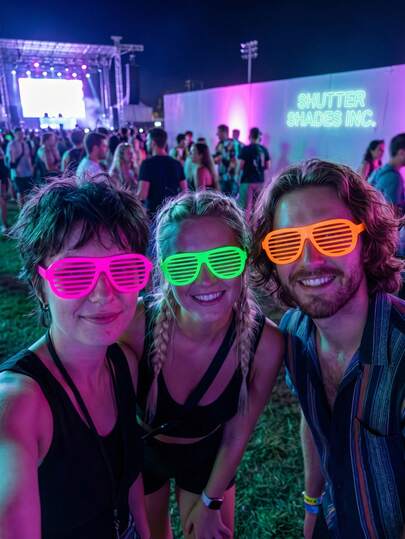30 piezas de gafas luminosas surtidas, suministros para fiestas fluorescentes, gafas UV luminosas, accesorios para cabina de fotos con luz, accesorios de disfraz unisex para fiestas