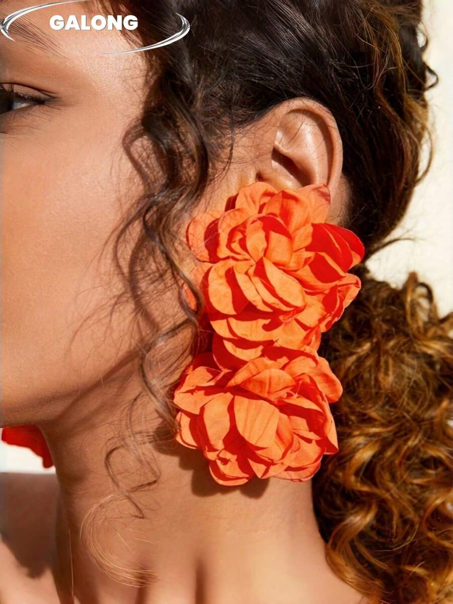 Anting Bunga 3D Oranye-Merah yang Mekar, Desain Kelopak Berlapis Buatan Tangan, Anting Cerah Terinspirasi Liburan, Wajib Dimiliki untuk Tampilan Samping yang Mempesona