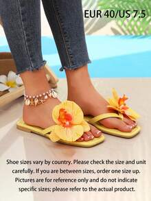 Sandalias de diapositiva de punta cuadrada con Phalaenopsis para mujer, nuevas chanclas planas de verano amarillas con decoración de flores falsas, diseño con adorno floral elegante, cómodas y ligeras sandalias tipo slip-on perfectas para salidas a la playa y vacaciones - Múltiples estilos - Ver 14
