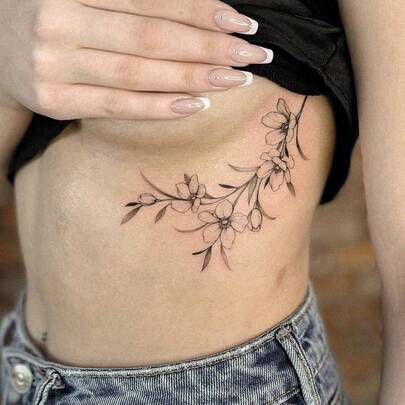 1 pieza Tatuaje temporal minimalista y floral a prueba de agua, versátil para la cintura lateral, clavícula, con un toque fresco, el tatuaje puede durar de 2 a 3 días