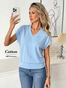 Camiseta casual de mujer de unicolor con cuello en V, mangas cortas tipo murciélago, para usar con vaqueros - Celeste - Ver 2