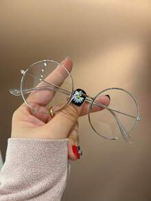 1pc Vintage Round Metal Full Frame Decorative Children's Clear Lens Glasses, Suitable For Boys And Girls, Prevent Visual Fatigue, For Computer, TV, Gaming And Smartphone Use, Fashion Eyewear - Clear - View 9