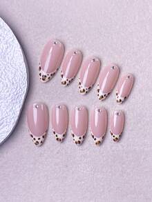 10 Móng Tay Giả Thủ Công, Móng Tay Giả, Mùa Hè, Móng Ngắn, Móng Tay Giả Acrylic, Bộ Móng Tay Giả, Phụ Kiện Làm Móng, Phong Cách Y2K, Móng Màu Nude, Móng Họa Tiết Da Báo, Nền Hồng Nude với Họa Tiết Da Báo Cổ Điển ở Đầu Móng và Điểm Nhấn Bằng Pha Lê/Đá Nhỏ Trên Bề Mặt Móng. Kiểu dáng thanh lịch, Phù Hợp cho Phụ Nữ và Bé Gái Sử Dụng Hàng Ngày, Đi Làm, Hẹn Hò và Các Buổi Gặp Gỡ Thường Ngày. - Màu be - Xem 5