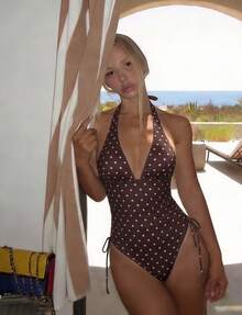 Traje de baño de una pieza elegante y sexy para mujer, color marrón con lunares redondos, escote en V y cordón ajustable, traje de baño de moda para verano, casual, playa, vacaciones y fiestas - Morado - Ver 5