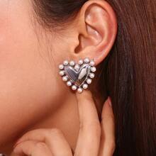 Chic Vintage-Inspired Heart Stud Earrings For Women - Versatile & Simple Design, Zinc Alloy - Love - View 3