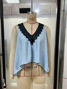 Áo hai dây cổ chữ V sâu dành cho nữ, viền ren tương phản, kiểu áo croptop thoải mái cho mùa hè. - Màu xanh lam - Xem 4