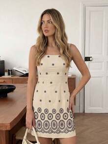 Vestido corto A-line para mujer, sin mangas y con tirantes finos, con estampado tropical de flores y palmeras.Diseño ajustado en la cintura, silueta favorecedora y ligera.Ideal para uso casual, vacaciones y salidas de primavera y verano. - Multicolor 3 - Ver 4