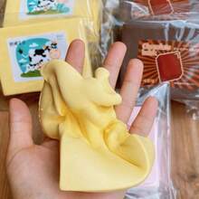 Juguete antiestrés en forma de ladrillo de leche súper suave y de rebote lento estilo tailandés con diseño de cerdito - Cubo original de crema para apretar, adecuado para estudiantes, relajación en el aula tranquila, juguete para aliviar la ansiedad - 1PC - Ver 3