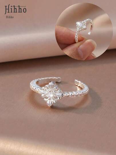 Hihho 1 Stück verstellbarer offener Ring mit gedrehter Seilstruktur, 3D Vier-Blüten-Design, luxuriöser Schmuck mit eingebettetem kubischen Zirkonia, geeignet für den Alltag, sanfter reifer Stil, retro elegant, luxuriöse Ästhetik