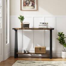 Mesa consola de dos niveles estilo rústico – Mesa auxiliar delgada y estrecha para entrada o junto al sofá – Estructura de metal resistente, estante de almacenamiento, patas en forma de V – Para sala de estar, pasillo, recibidor, dormitorio – Color vintage - 25 años de color retro - Ver 4