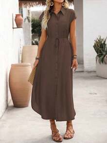 Vestido estilo camisa para mujer, de color morado oscuro, con cuello solapa y mangas cortas tipo hombros al descubierto.Diseño con botones frontales, bolsillo en el pecho y cintura ajustable con cordón.Falda larga con abertura frontal, cómoda y versátil.Ideal para uso diario, trabajo y salidas casuales. - Café integral - Ver 6