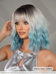7JHH WIGS 女士短款波浪灰蓝渐变波波头假发，带刘海，12英寸短款波浪卷发，黑色发根，天然合成耐热纤维，足球迷假发，适合日常角色扮演、音乐节派对等场合佩戴。 - 漸層藍色 - 查看 4