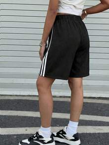 1pc Tween Girls' Casual Striped Patchwork Bermuda Shorts, Versatile Summer Fashion - Black - View 2