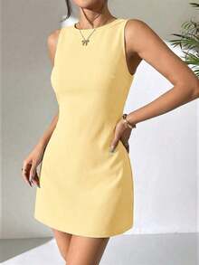 Vestido casual de punto para mujer, color amarillo crema, cuello redondo y diseño sin mangas.Cintura ajustable con lazo en la espalda, corte recto corto.Tela suave y transpirable, ideal para verano, uso diario y salidas casuales. - amarillo ganso - Ver 3