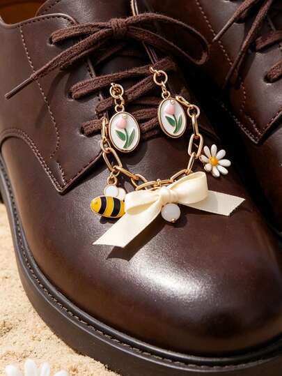 3pcs Floral Bee Bow Pendant Pattern Cute Charm Gold White Yellow Color Sweet Vintage Style Shoe Lace Accessories Garden Inspired Hanging Decor Daisy Tulip Bee Shape Delicate Chain Detail Romantic Aesthetic DIY Personalized Lace Decoration For Sneakers Casual Shoes Daily Wear Dating Outfit Party Styling Outdoor Walking Indoor Fashion Gift