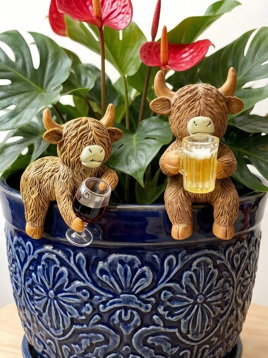 Scottish Highland Cow Resin Sculpture Set - Figurine With Cup And Book, Rustic Home Decor/Outdoor, Great Gift For Coffee Lovers, Detailed Resin Cow Sculpture (Brown/White Cow Pattern) Christmas Decoration, Highland Cow Gift, Suitable For Home Desktop, Room, Office, Living Room, Balcony, Garden - Multiple Styles - View 1