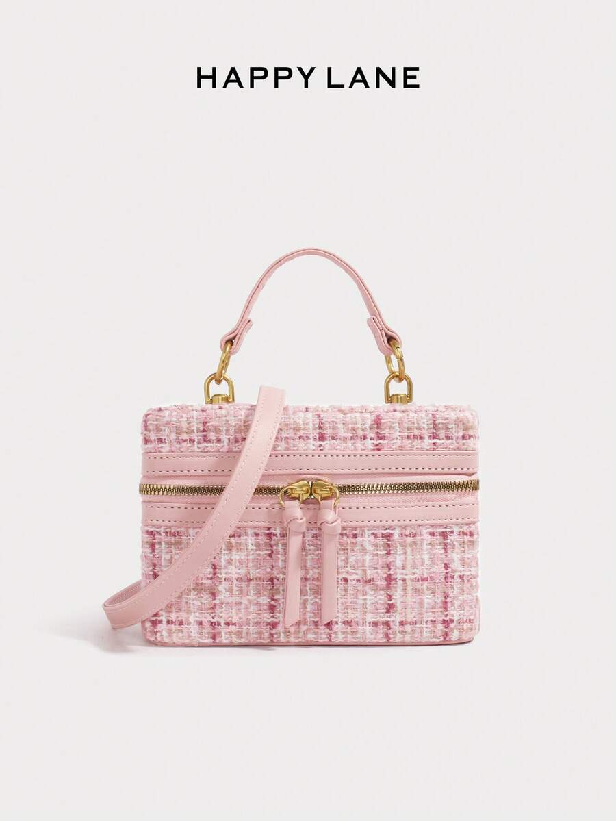HAPPY LANE Pink Tweed Square Zipper Bag,. Made Of Pink Tweed With A Gold Zipper And Detachable Shoulder Strap. This Bag Can Be Carried By Hand Or Worn As A Crossbody Bag. Perfect For Everyday Commuting, Dates, And Parties. A Stylish And Versatile Pink Tweed Shoulder Bag, Chunky Chain Strap Purse, Vintage Style Crossbody Bag, Causal Everyday Outfit. - 小香粉 - 查看 1