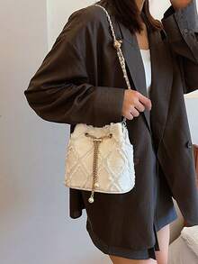 New Classic Versatile Solid Color Rhombus Trim Metal Drawstring Closure Shoulder Bucket Bag, Elegant Ladies Wallet, Suitable For Shopping, Work Commute, Social Events, Random Embroidery Pattern - White - View 3