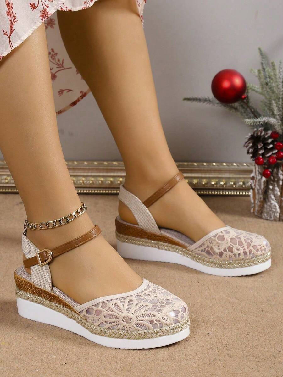 2026 Spring/Autumn New Rope Woven Fisherman Sandals For Women, Plus Size Closed Toe Wedge Heel Slip-On Sandals - Beige - View 1
