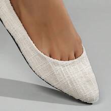 Breezelady Women's Beige Textured D'Orsay Flats – Crafted With A Woven, Linen-Like Textured Upper And A Sleek Pointed Toe, These D'Orsay Flats Feature A Cushioned Insole For All-Day Comfort. The Lightweight, Flexible Design Makes Them Ideal For Office Wear, Brunch Dates, Or Casual Outings. Pair With Tailored Pants, Dresses, Or Skirts For A Polished, Modern Look. - 白色 - 查看 8