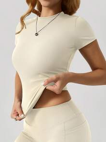 1 Set Women's Fashion Round Neck Short Sleeve T-Shirt & Side Pocket Yoga Sports Shorts Set - White - View 5