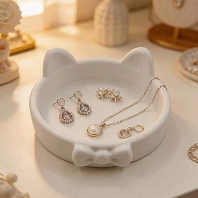 1 khay đựng trang sức hình nơ dễ thương (đen, trắng), thích hợp để trang trí nhà cửa, bàn làm việc, văn phòng, tiệc theo chủ đề và trang trí xe hơi, vật trang trí trung tâm bàn tiệc, quà tặng ngày lễ và sinh nhật.