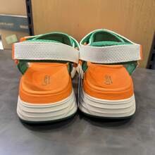 Skechers MAX CUSHIONING 女士卓越緩震涼鞋厚底休閒戶外魔鬼氈沙灘涼鞋 - 白色/紅色/橙色 - 查看 3