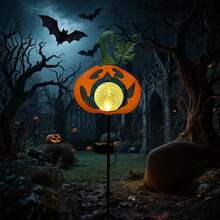 Lampe de jardin solaire en forme de citrouille, lampe de chemin LED étanche pour l'extérieur, lampe décorative d'extérieur, éclairage de jardin solaire, décoration de paysage solaire, convient pour la pelouse, la cour, le patio, la décoration de jardin d'Halloween, le jardin, l'allée, le pavillon, l'arrière-cour, le porche et la décoration de fête - lanterne citrouille - Voir 7
