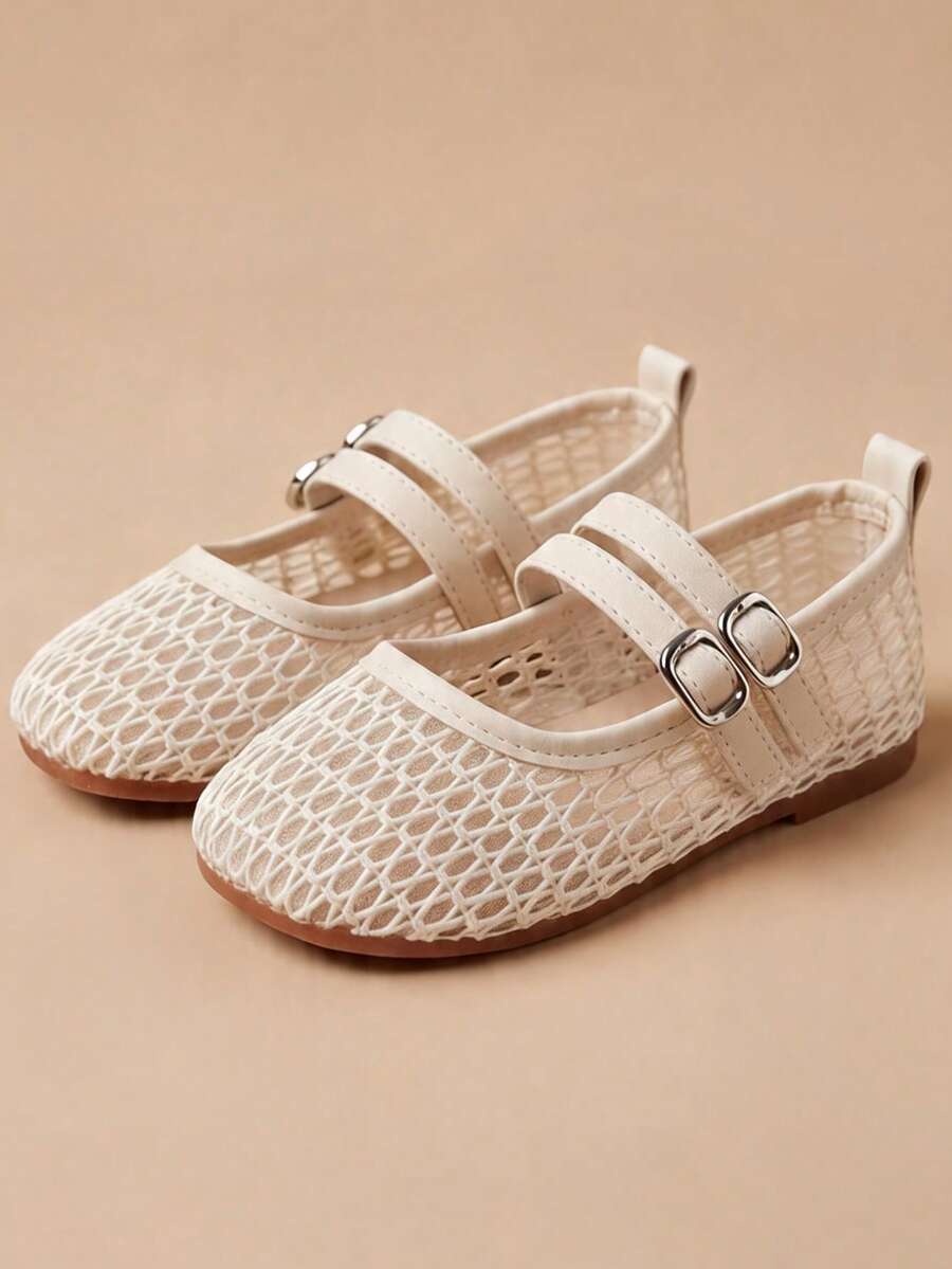 Giày Mary Jane màu trắng kem có quai điều chỉnh, giày đế bằng lưới cho bé gái từ 3-12 tuổi, thiết kế thoáng khí, thích hợp đi học và du lịch.