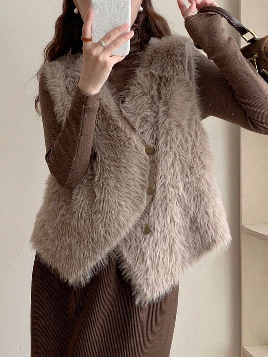 女士休闲双排扣仿皮草V领毛衣背心，秋冬 - 卡其色 - 查看 1
